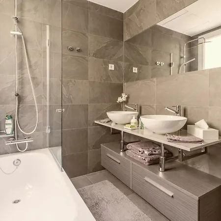 Royal In A Prestigious Neighborhood, Indoor Pool * Dubrovnik