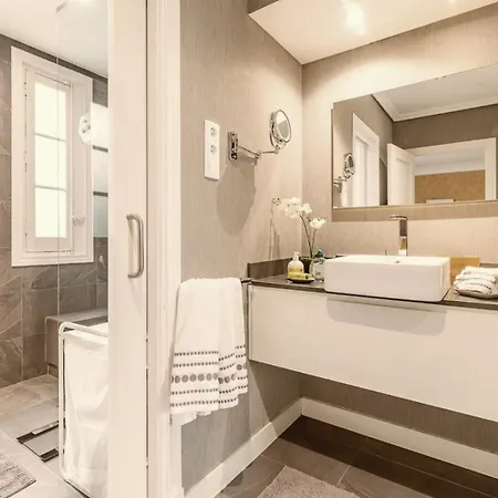 Royal In A Prestigious Neighborhood, Indoor Pool Holiday home Dubrovnik