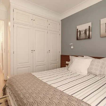 Royal In A Prestigious Neighborhood, Indoor Pool Holiday home