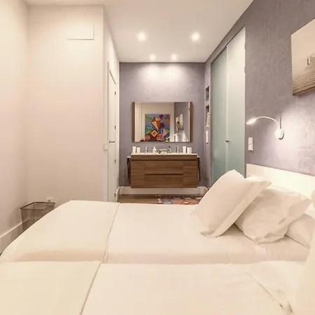 Royal In A Prestigious Neighborhood, Indoor Pool Semesterbostad